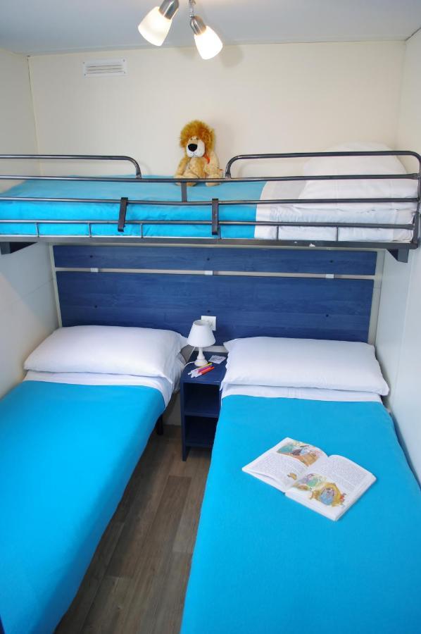 Happy Camp Mobile Homes In Camping Village Rosapineta Росолина Маре Екстериор снимка