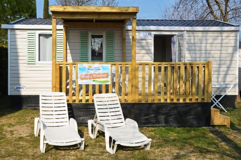 Happy Camp Mobile Homes In Camping Village Rosapineta Росолина Маре Екстериор снимка